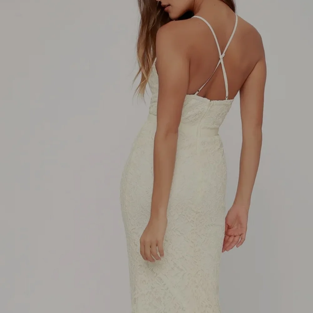 Lulu's Cream Halter Maxi Gown for Brides/ Wedding Guests. XS - Picture 4 of 15